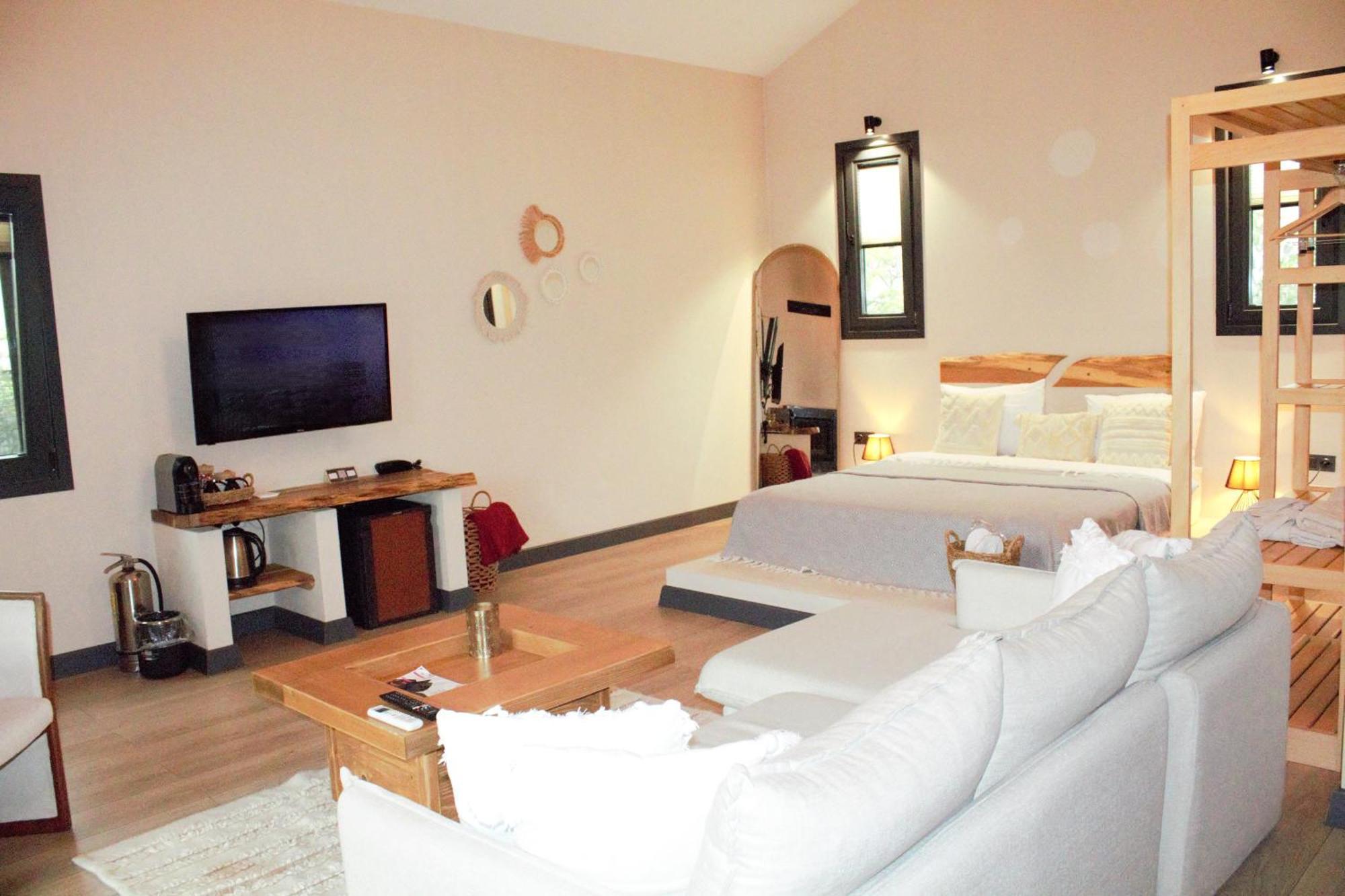 Hotel Goelevi *